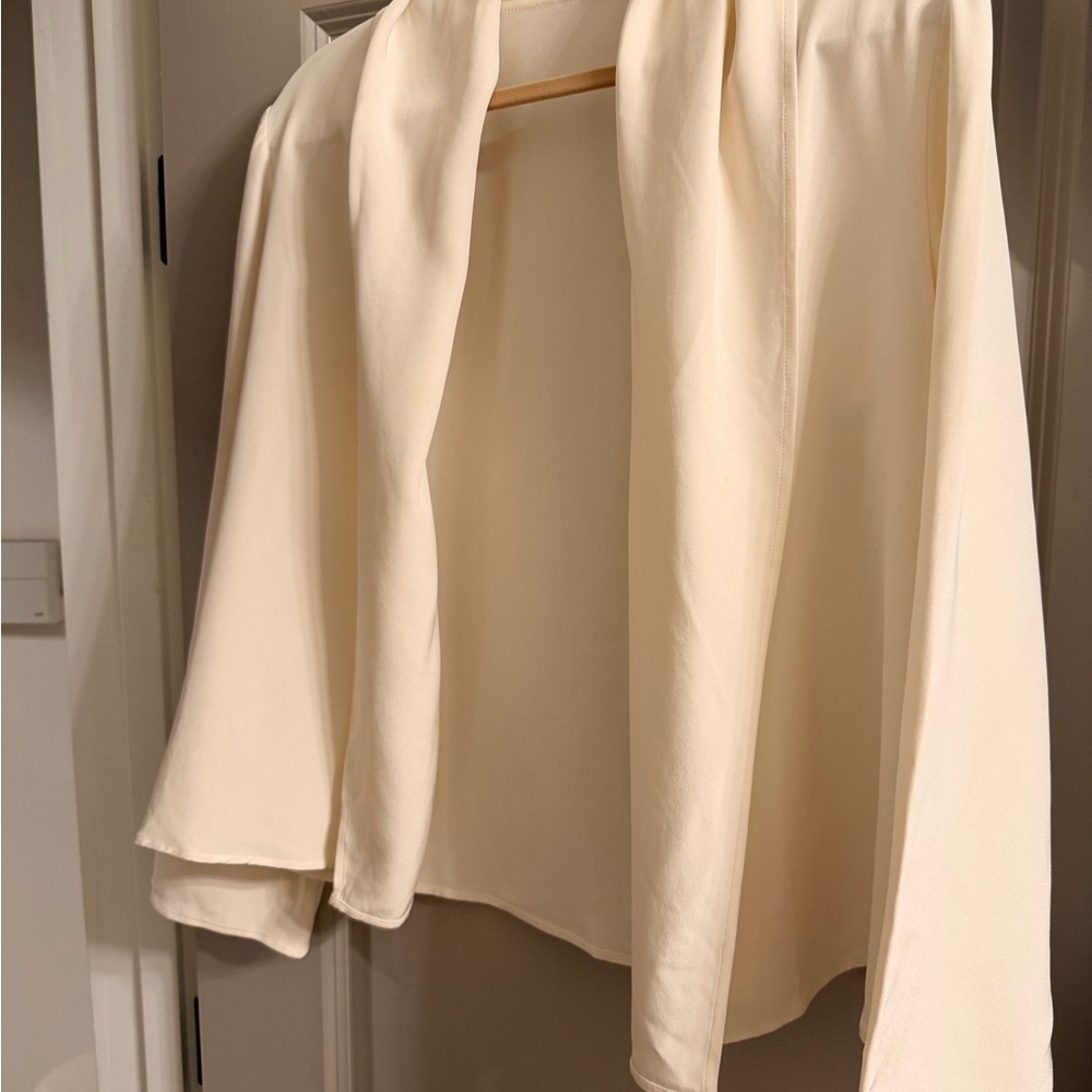 Classic chic ecru Peter Cohen shawl collar open jacket. Size L EUC